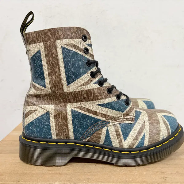 [BUNJANG] Dr. Martens Pascal Union Jack Boots Size 240 / 닥터마틴 파스칼 유니언잭 240