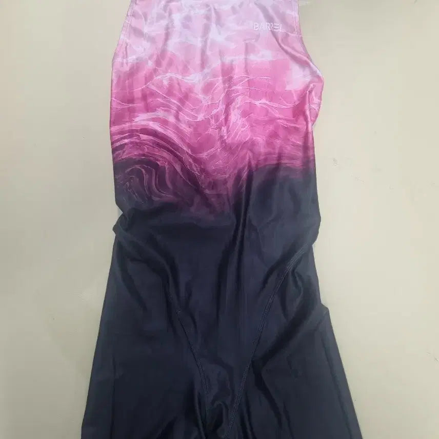 [BUNJANG] Barrel Women's Semi-Full Body Swimsuit Size 95 / 배럴