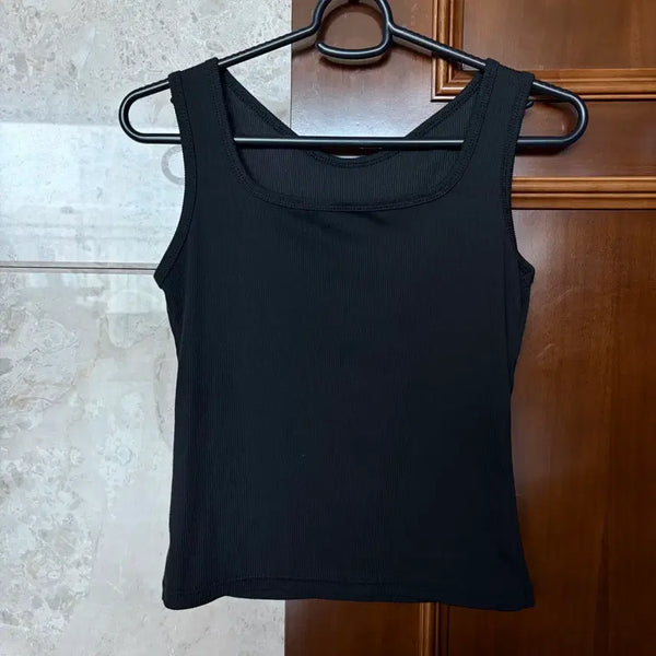 [BUNJANG] Ribbed Sleeveless Black Top / 골지 민소매 블랙