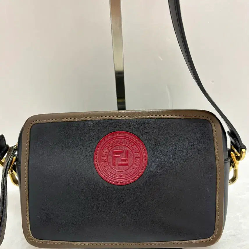 [BUNJANG] Fendi Black Brown Colorblock Mini Crossbody Bag / 정품) 펜디 블랙 브라운 배색 미니 크로스백