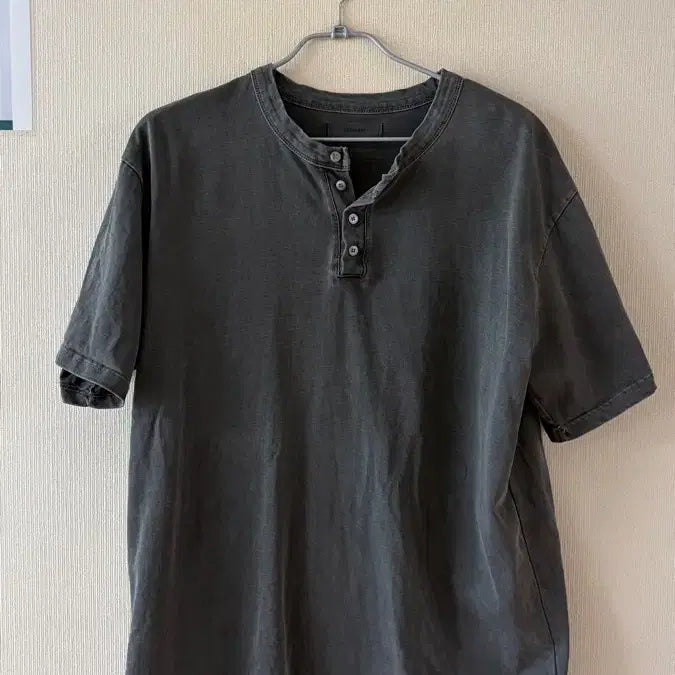 [BUNJANG] Fabrega Pigment Dyed Henley Neck T-shirt Charcoal Size 2 / 파브레가 피그다잉 헨리넥 티셔츠 차콜 2사이즈