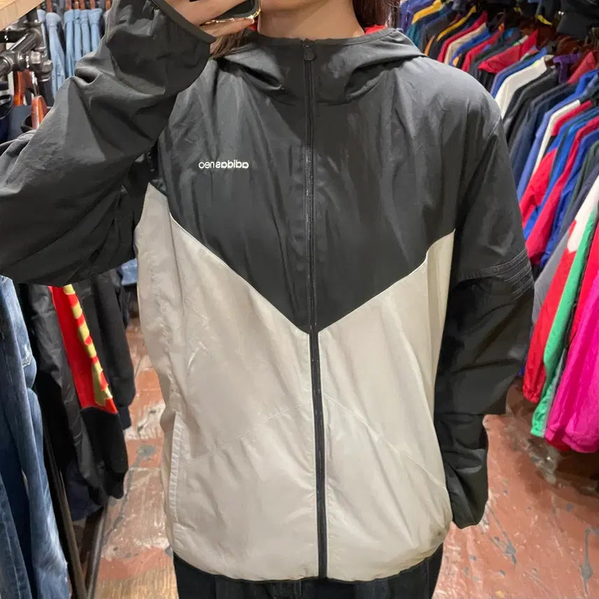 [BUNJANG] Adidas Windbreaker White Grey M / [HI] 아디다스 바람막이 화이트 그레이