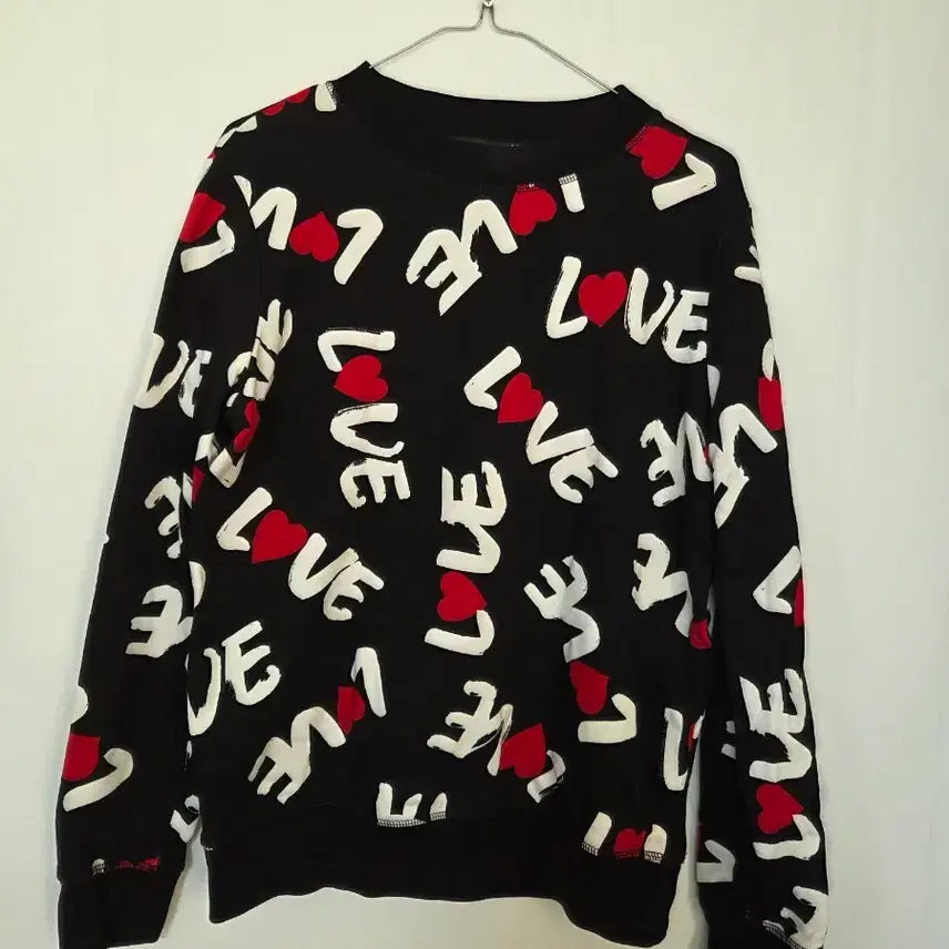 [BUNJANG] Love Moschino Black Lettering Heart Sweatshirt / LOVE MOSCHINO 블랙 레터링 하트 맨투맨 봉7