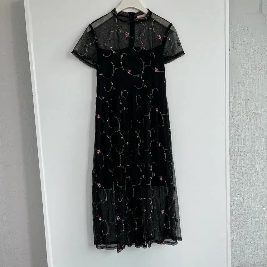 [BUNJANG] GTWPARTY Black Flower See-through Dress M / GTWPARTY 블랙 플라워 시스루 원피스 M