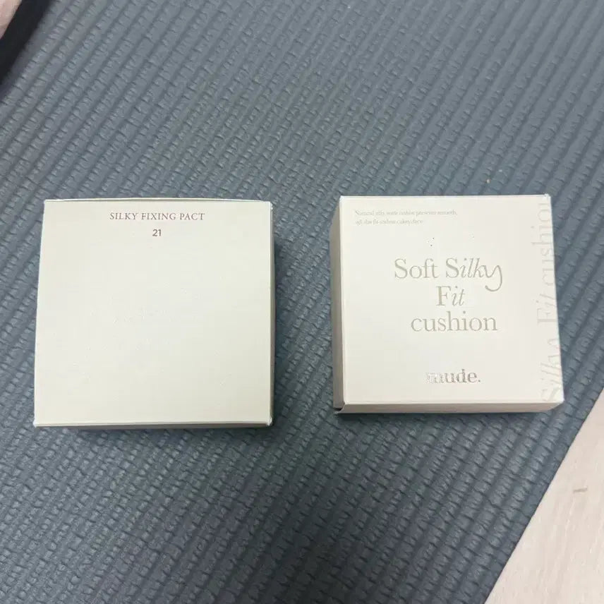 [BUNJANG] Mude Soft Silky Fit Cushion & Age 20's Silky Fixing Pact (21 Shade) - Bundle Set / 21호 매트 쿠션 일괄 판매