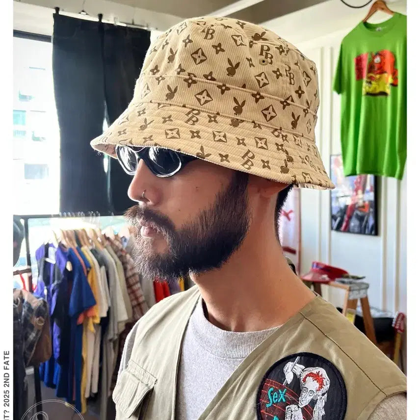 [BUNJANG] Playboy 90s Archive Corduroy Bucket Hat / 90s PLAY BOY 플레이보이 아카이브 빈티지 루이비통 모노그램 패러디 패턴 코듀로이 버킷햇 벙거지 모자