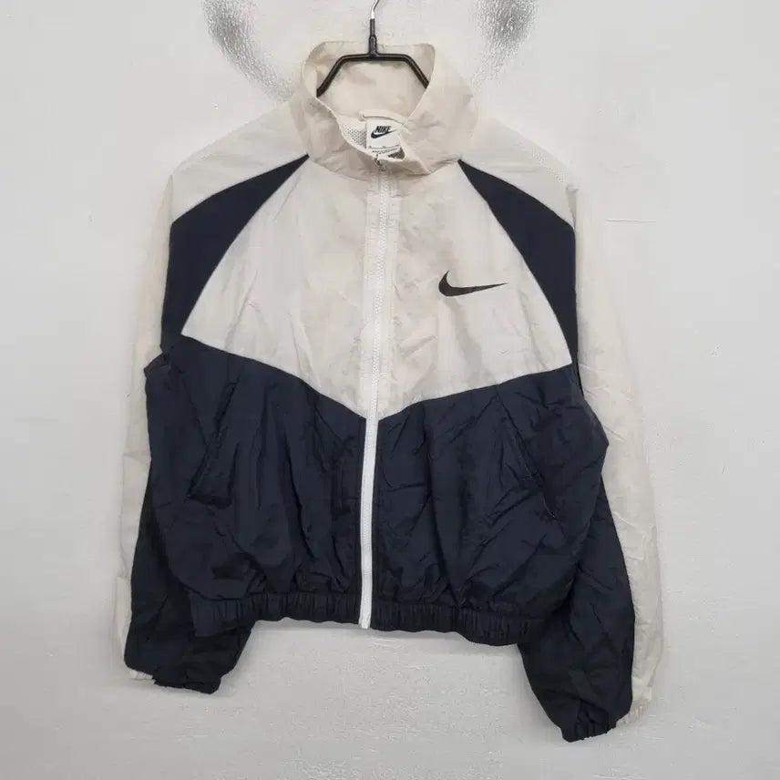[BUNJANG] Nike Women's Training Windbreaker Jacket / [여성55 size] 나이키 바람막이 트레이닝 자켓