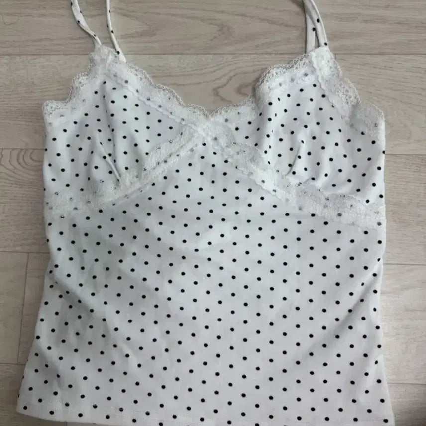 [BUNJANG] White Lace Cami Top / 화이트 레이스 나시