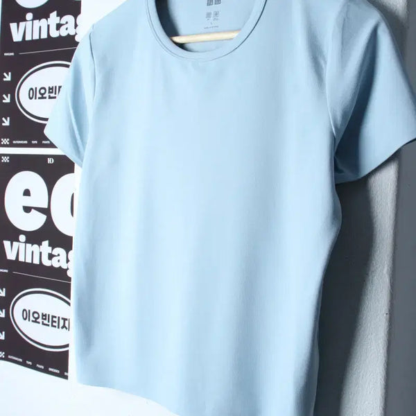 [BUNJANG] Uniqlo AIRism Plain Short-Sleeve T-Shirt Light Blue / W(L) 유니클로 반팔 티셔츠 기능성 에어리즘 무지 연블루-H35340