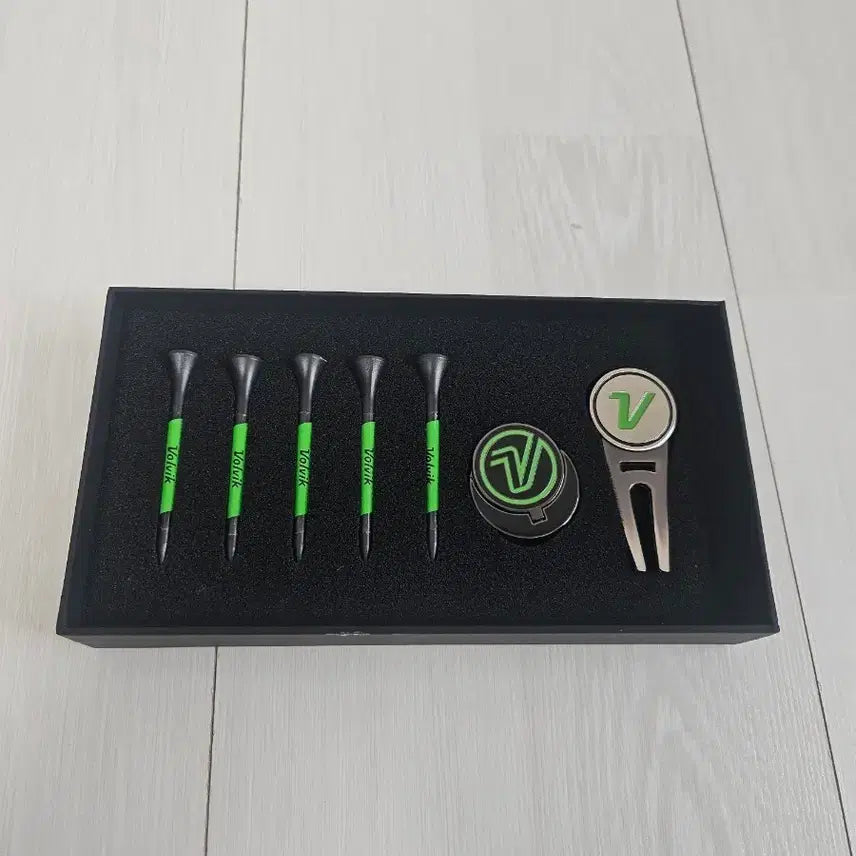 [BUNJANG] Volvik Golf Tee Holder & Ball Marker Set / 볼빅 골프 티꽂이 & 볼마커 set [새상품]