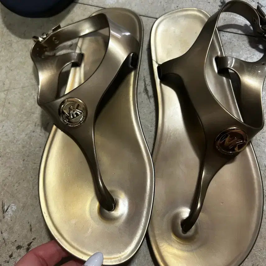 [BUNJANG] Michael Kors Gold Jelly Slide Sandals Size 7 / 마이클코어스 골드 젤리 조리 샌들 7M 235