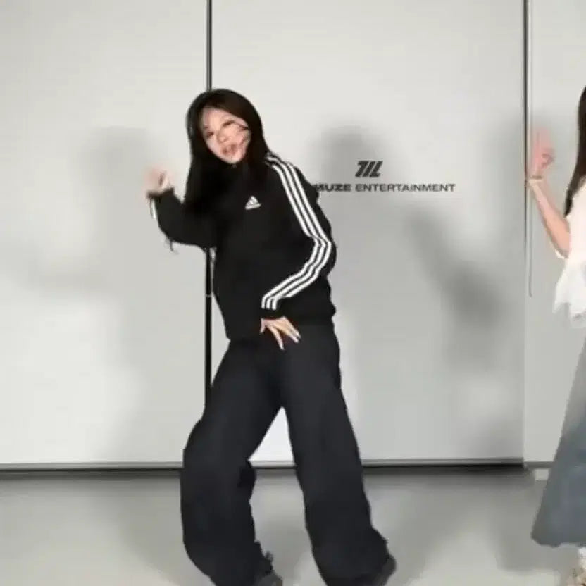 [BUNJANG] Adidas Jersey Black (Mina Nam, Lisanne) / 리센느 미나미 착용 아디다스 져지 블랙