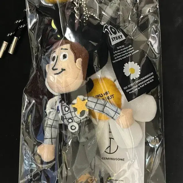 [BUNJANG] PEACEMINUSONE x Toy Story Woody Plush Keychain / 피스마이너스원 x 토이 스토리 더 퍼스트팬 플러시 키링 우디