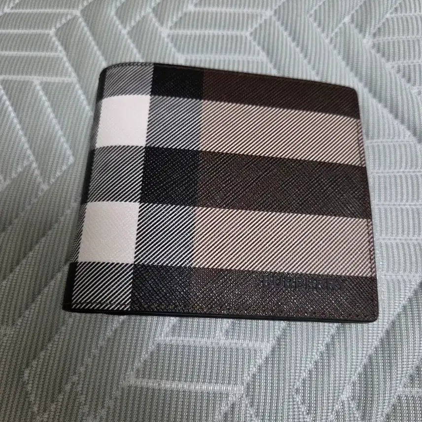 [BUNJANG] Burberry Men's Bifold Wallet / 버버리 남자 반지갑