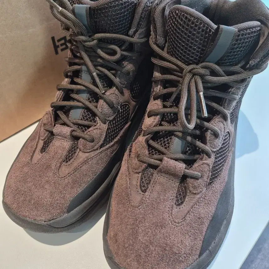 [BUNJANG] Yeezy Desert Boot Oil Sizing 290 / 290/이지 데저트 부츠 오일