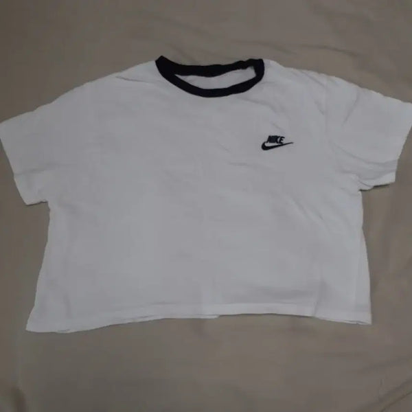 [BUNJANG] Nike White Cropped T-Shirt / 나이키 흰색 크롭티 프리