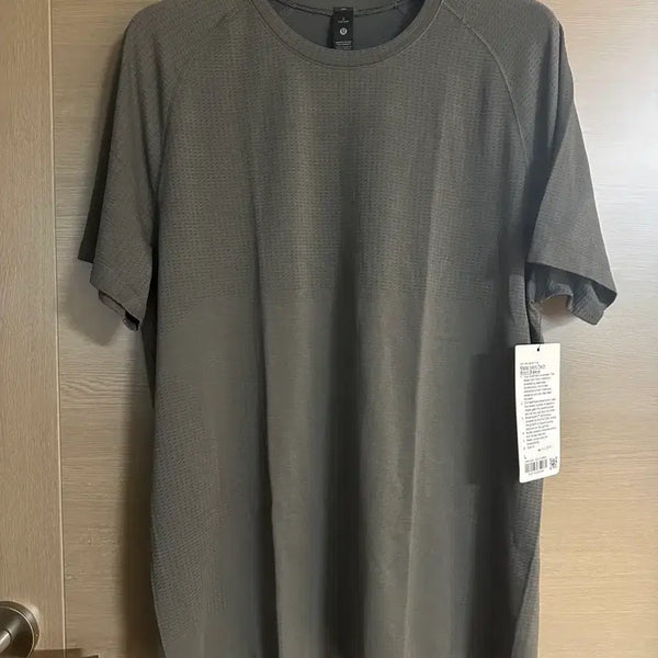 [BUNJANG] Lululemon Metal Vent Tech Short Sleeve XL - Muted Olive (Sealed) / [XL]미개봉 새상품 룰루레몬 메탈벤트테크 숏슬리브