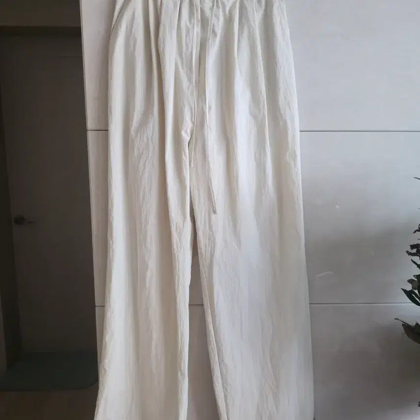 [BUNJANG] FAVORITE Ivory Wide Pants / (새옷)아이보리 탄탄바스락 와이드 팬츠 55~66반