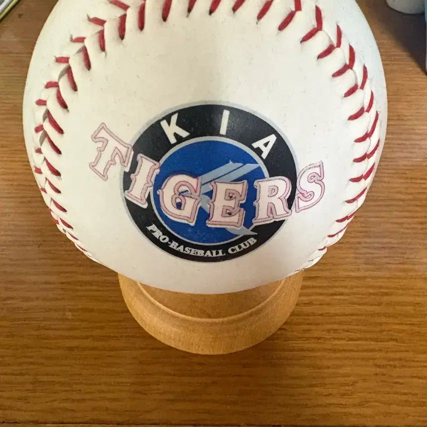 [BUNJANG] Kia Tigers Signed Baseball / 기아타이거즈 사인볼 (직거래 네고)