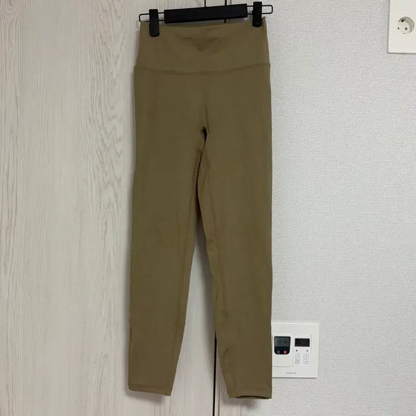 [BUNJANG] Skullpig Leggings Khaki M / 스컬피그 레깅스 M 카키