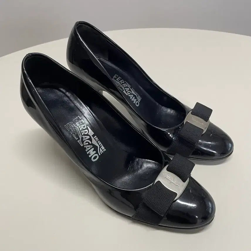 [BUNJANG] Salvatore Ferragamo Carla Pumps Size 245 / 페라가모 까를라 구두 245