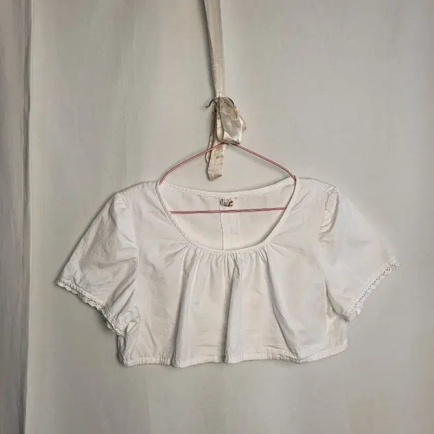 [BUNJANG] Vintage Ette Embroidered Short Blouse Top / 빈티지 에떼 블라우스 탑