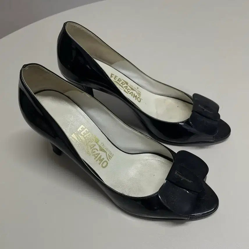 [BUNJANG] Salvatore Ferragamo Ribbon Pumps Size 245 / 페라가모 구두 245