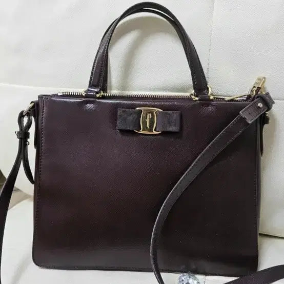 [BUNJANG] Ferragamo Ribbon Crossbody Bag / 정품 페라가모 리본 크로스백