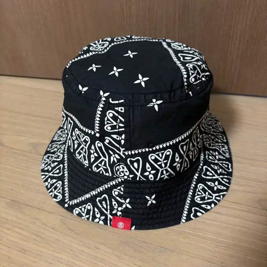 [BUNJANG] Stussy Japan Bandana Pattern Bucket Hat M / Stussy 스투시 일본판 블랙 반다나패턴 버킷햇