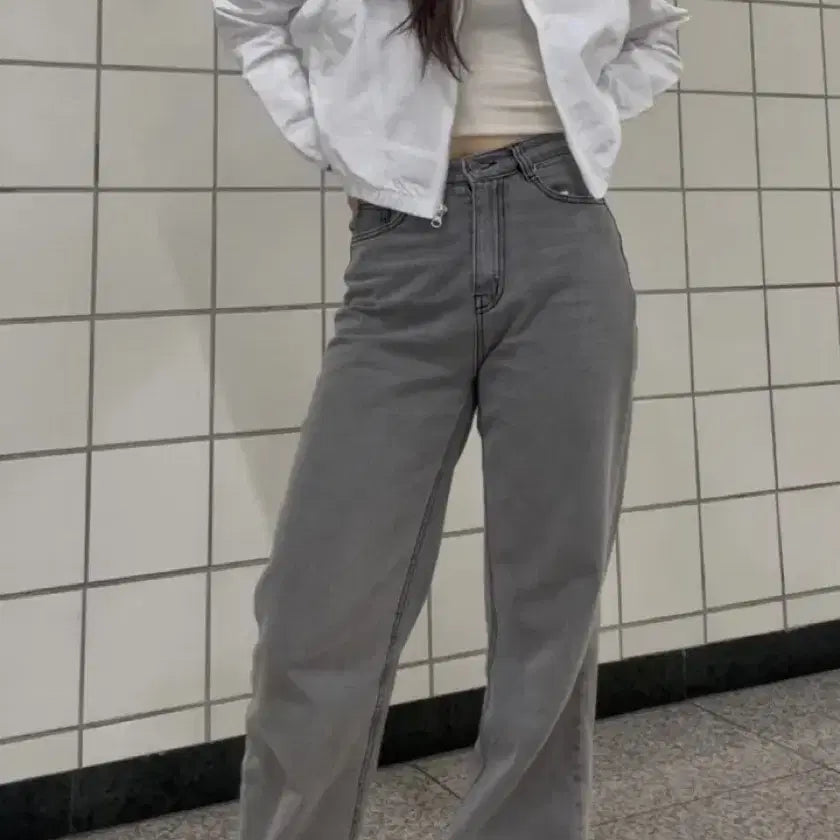 [BUNJANG] Nike Women's Cropped Swoosh Windbreaker Jacket White / 나이키 바람막이 흰색