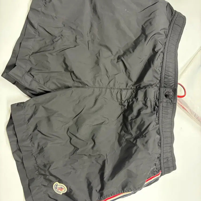 [BUNJANG] Moncler Shorts / 몽클레어 반바지 L