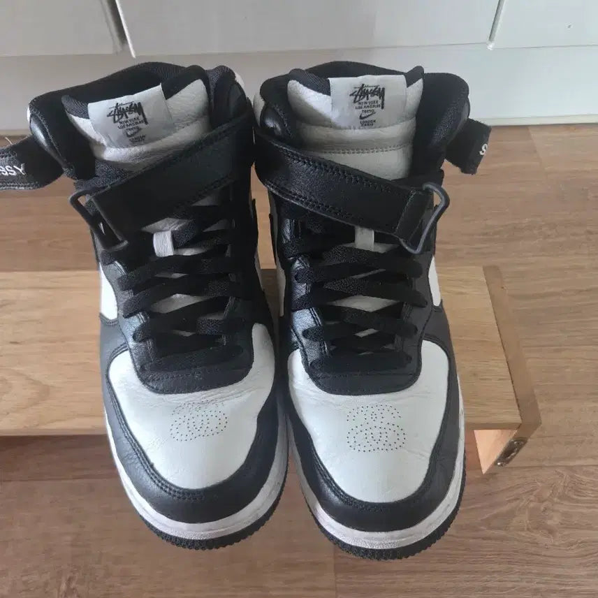 [BUNJANG] Nike x Stüssy Air Force 1 Mid Black and Light Bone / 나이키 스투시 포스 미드 블랙 앤 라이트 본