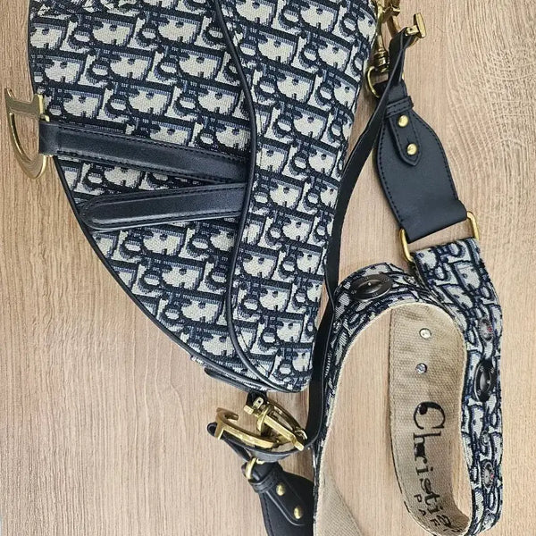 [BUNJANG] Christian Dior Logo Strap Casual Crossbody Bag / 가방  ,크로스백,캐주얼룩