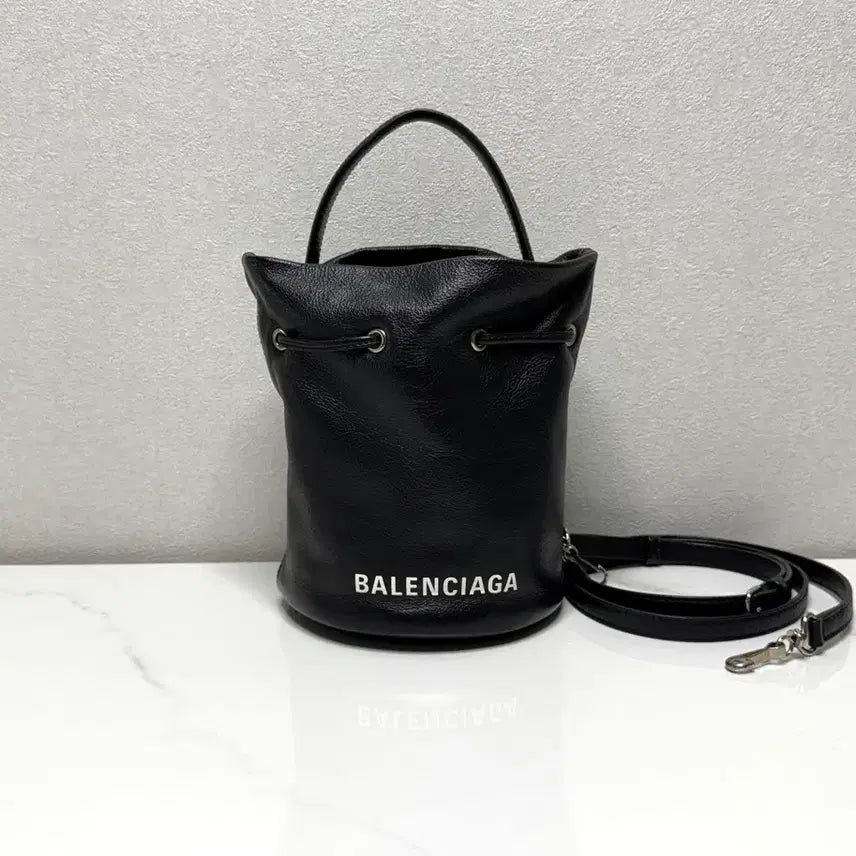 [BUNJANG] Balenciaga Everyday Bucket Bag XS / (정품/A)발렌시아가 에브리데이 버킷백 XS