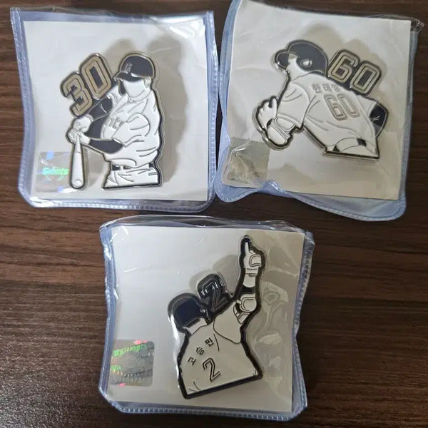 [BUNJANG] KBO Lotte Giants Silhouette Badge Bundle Set / KBO 롯데 자이언츠 실루엣 뱃지 일괄 원가 양도.