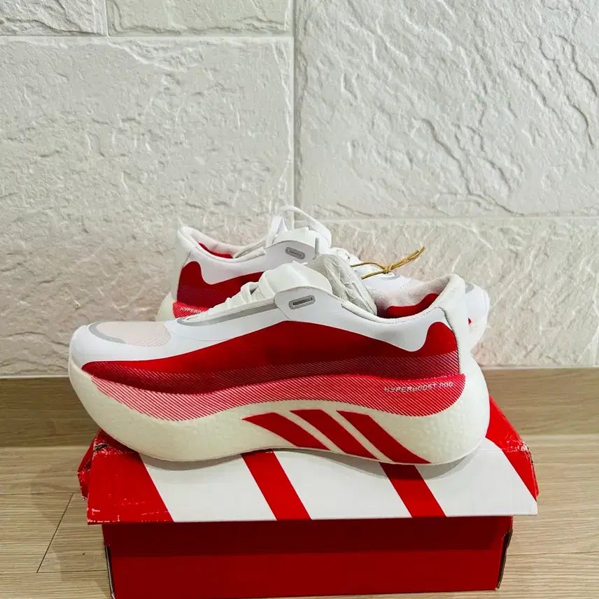 [BUNJANG] Adidas Hyperboost Edge Cloud White Pure Ruby / 새상품 240 아디다스 하이퍼부스트 엣지 클라우드 화이트 퓨어 루비