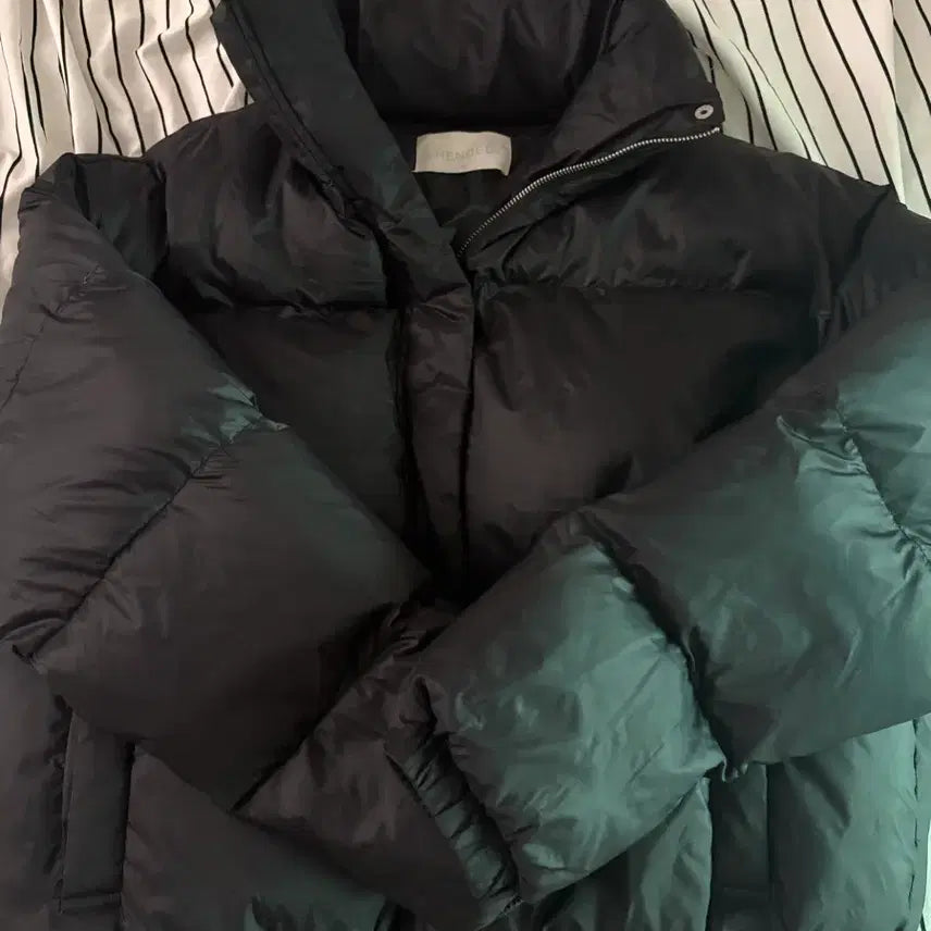 [BUNJANG] HENDEL Padded Jacket / HENDEL 패딩 M