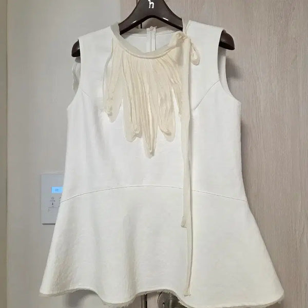 [BUNJANG] Son Jung Wan 2020 White Frill Blouse / 20년식 손정완
