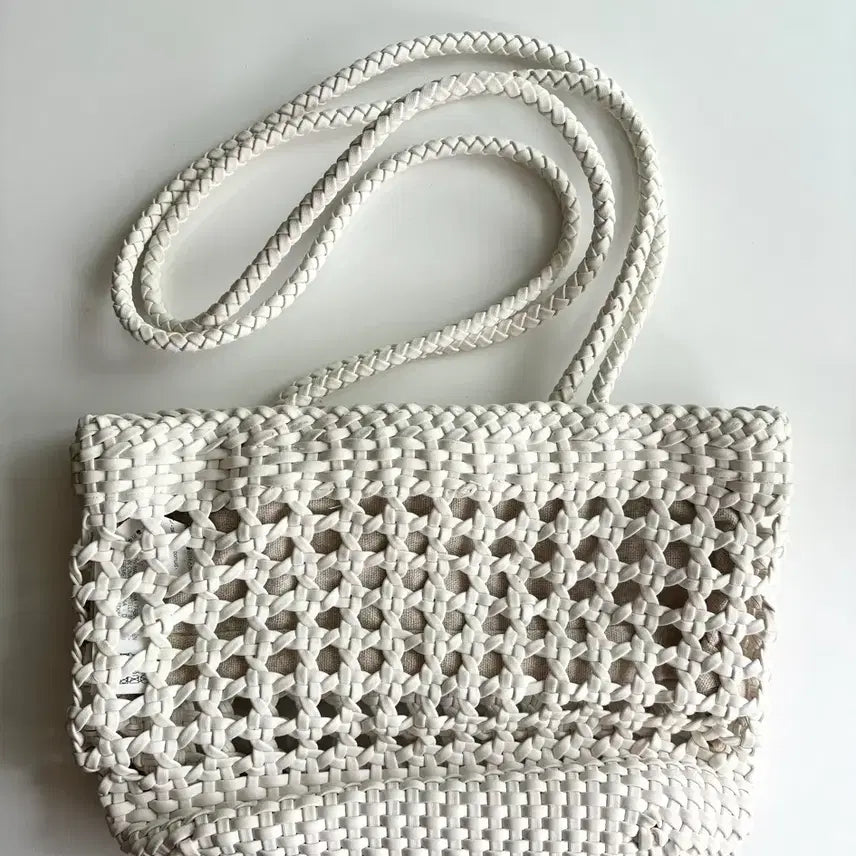 [BUNJANG] ZARA Woven Shoulder Bag White Ivory Rattan Bag Summer Bag / 자라 우븐 숄더백 화이트 아이보리 라탄백 여름가방 거의새상품 정품