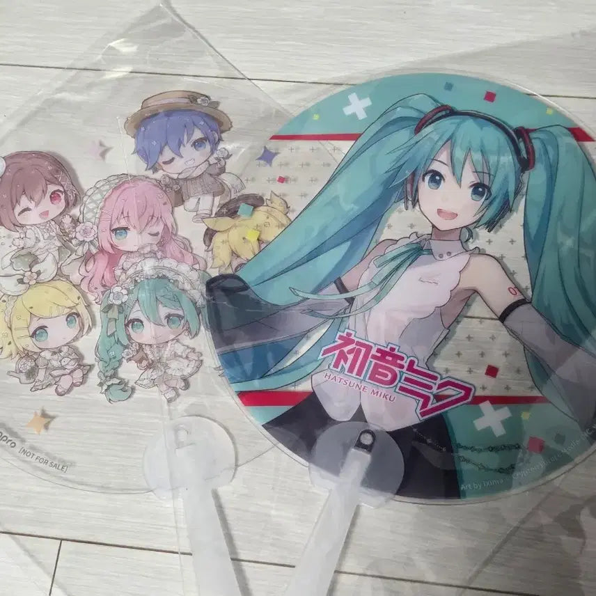 [BUNJANG] Vocaloid Hatsune Miku Aniplex Collaboration Fan Set (2 Types) / 보컬로이드 하츠네미쿠 애니플러스 콜라보 부채 2종 세트