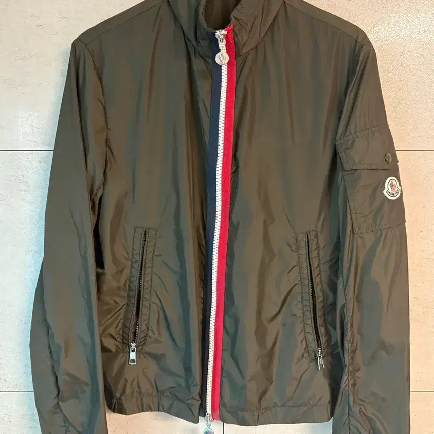 [BUNJANG] Moncler Logo Patch Windbreaker / [2] 몽클레어 와펜 바람막이