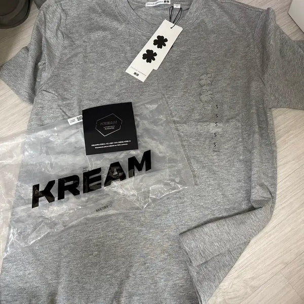 [BUNJANG] Uniqlo Cecile Bahnsen Graphic T-Shirt Grey / 유니클로 세실리에 반센 그래픽 티셔츠 그레이 반팔 판매