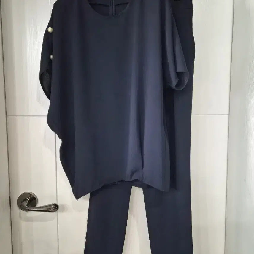 [BUNJANG] Solezia Navy Blouse and Pants Set / 쏠레지아 블라우스 팬츠세트