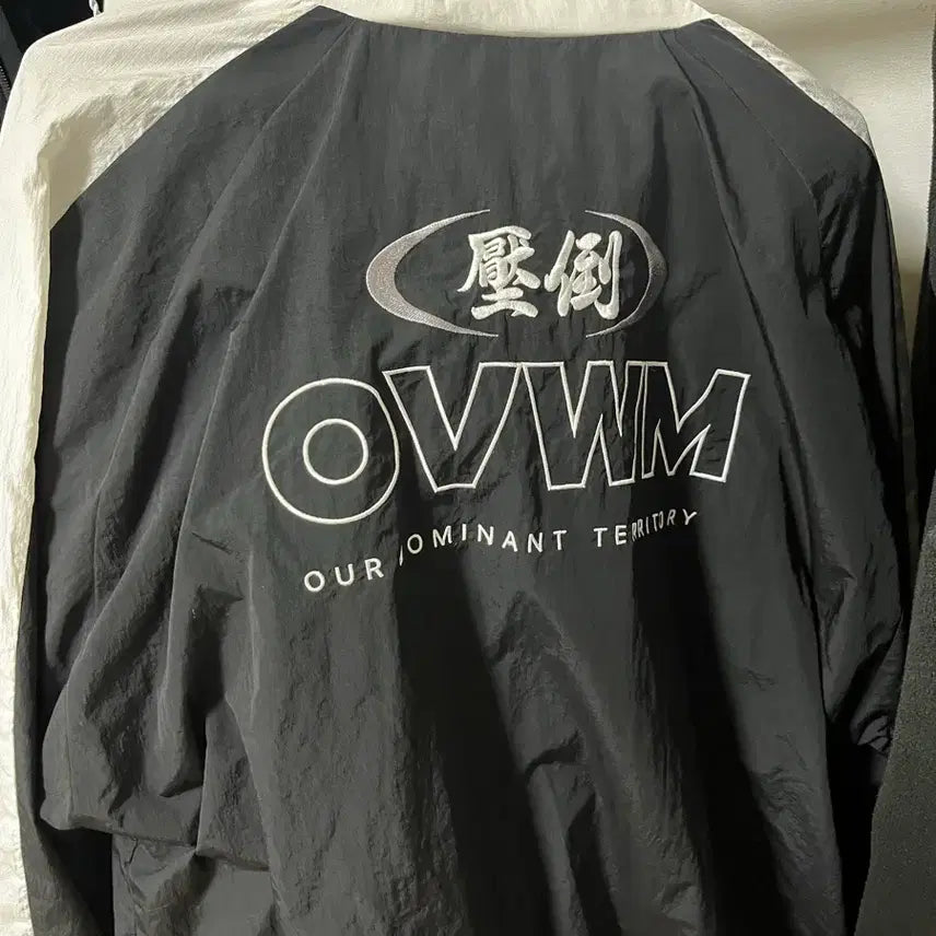 [BUNJANG] APDOO Windbreaker M / 압도 바람막이M ovwm 올라잇 프리덤 본프윈
