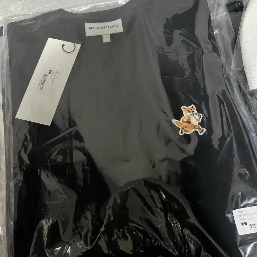 [BUNJANG] Maison Kitsuné Fox Embroidery Short Sleeve T-Shirt / (배송비 포함 가격) 메종키츠네 반팔 티셔츠 s 남성 100