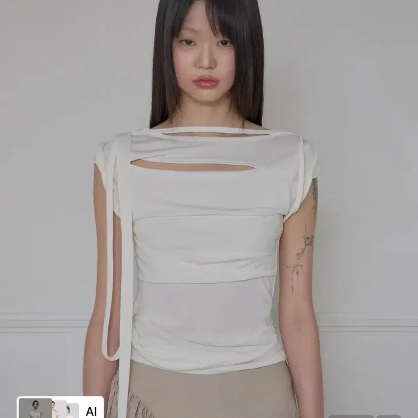 [BUNJANG] Flare Up Drape Strap T-Shirt / 새상품 플레어업 드레이프 스트랩 티셔츠