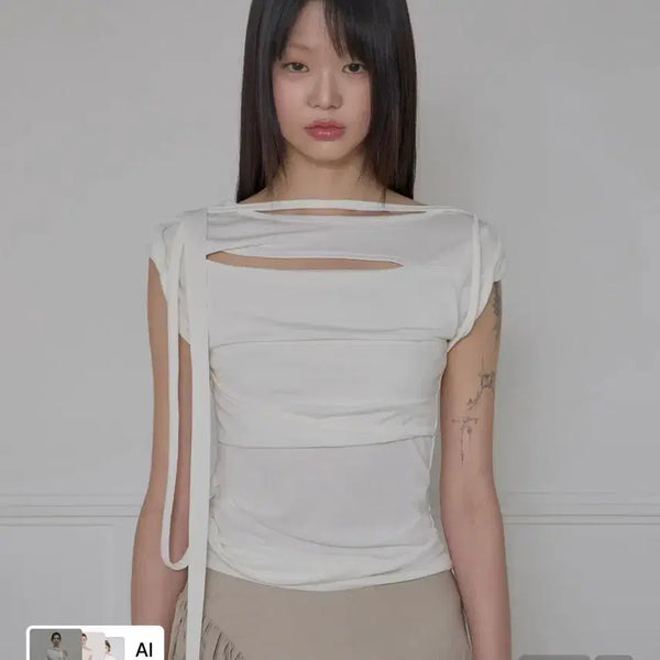 [BUNJANG] Flare Up Drape Strap T-Shirt / 새상품 플레어업 드레이프 스트랩 티셔츠