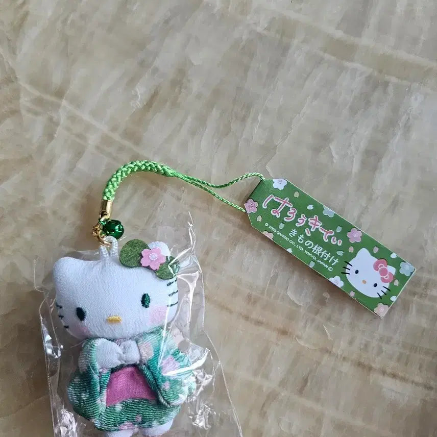 [BUNJANG] Sanrio Hello Kitty Kimono Doll Keychain / 새상품)정품산리오 헬로키티 기모노인형키링