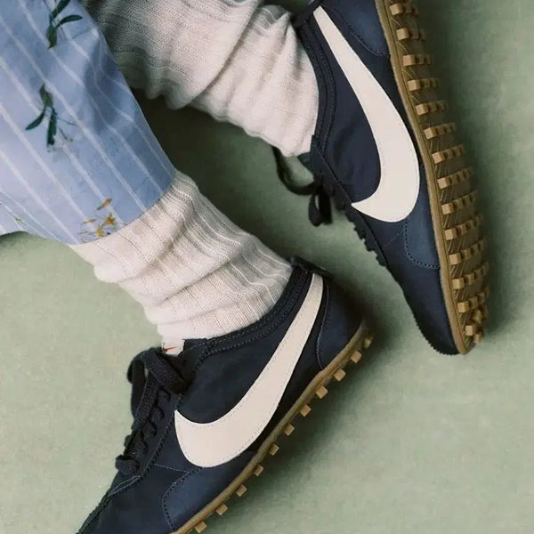 [BUNJANG] Nike Wmns Wmns Air Force 1 '07 Mid Midnight Navy (New) / [W270] 나이키 문 슈 OG 미드나잇 네이비(새상품)