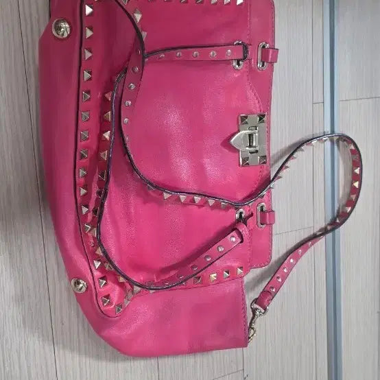 [BUNJANG] Valentino Rockstud Shoulder Bag Pink / 발렌티노 락스터드 숄더백 핑크 정품